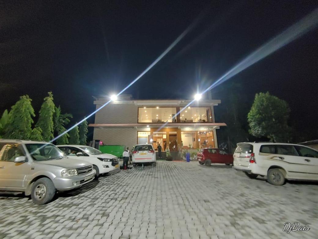 Tierra Hotel Cum Restaurant Kāziranga Dış mekan fotoğraf